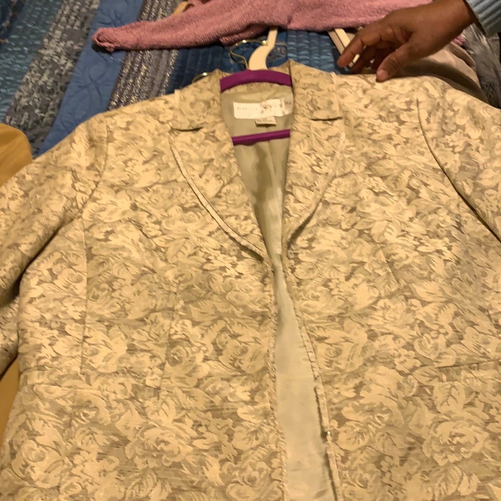 I am selling my jacket
